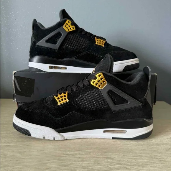 Jordan 4 Royalty